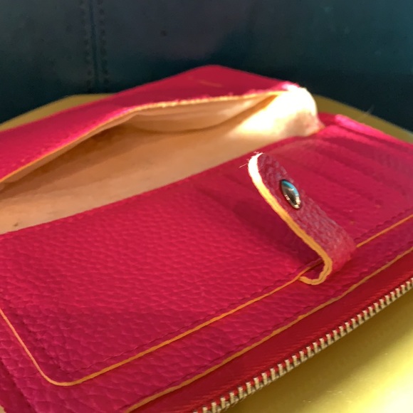 Pink no name brand wallet/wristlet - Picture 3 of 5